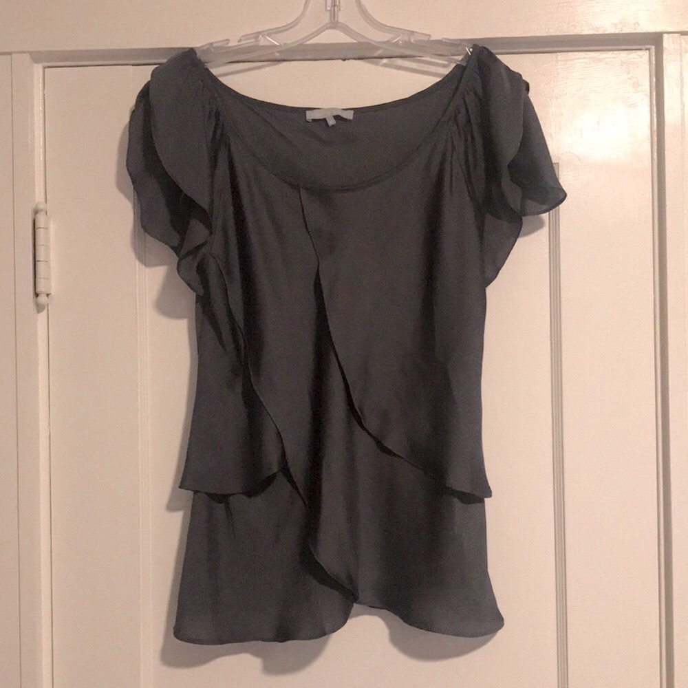 ⭐️ Charcoal Gray Flutter Top